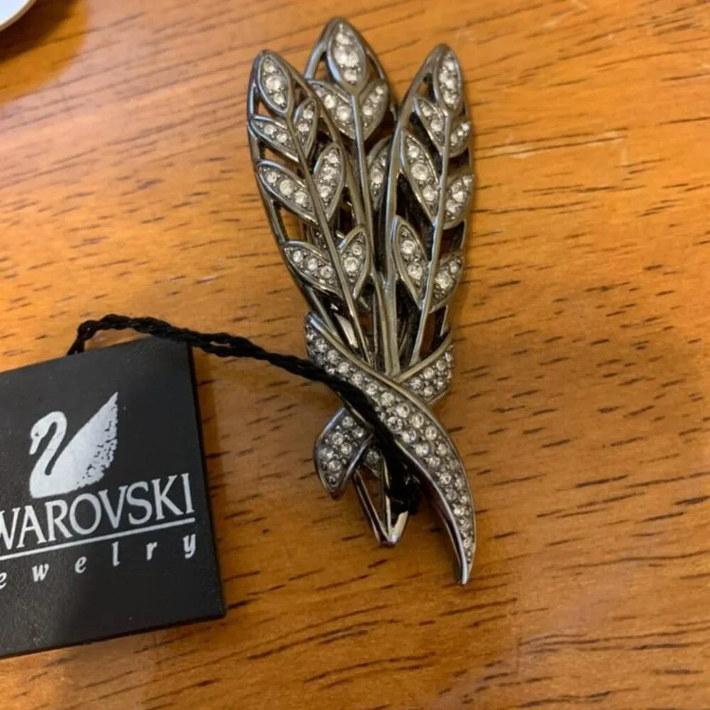 NWT  Vintage Swarovski crystal wheat sheaf brooch